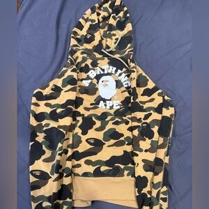 Men’s Medium Bape hoodie
